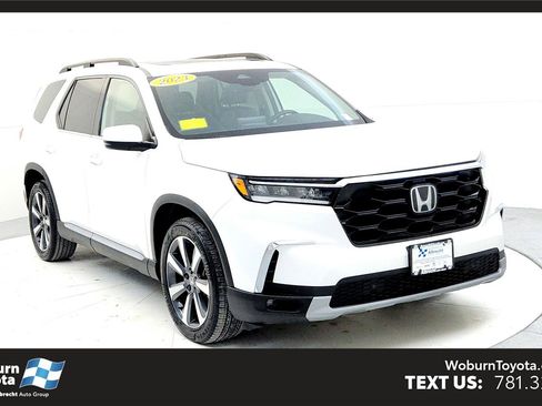 Used 2023 Honda Pilot Touring image 1