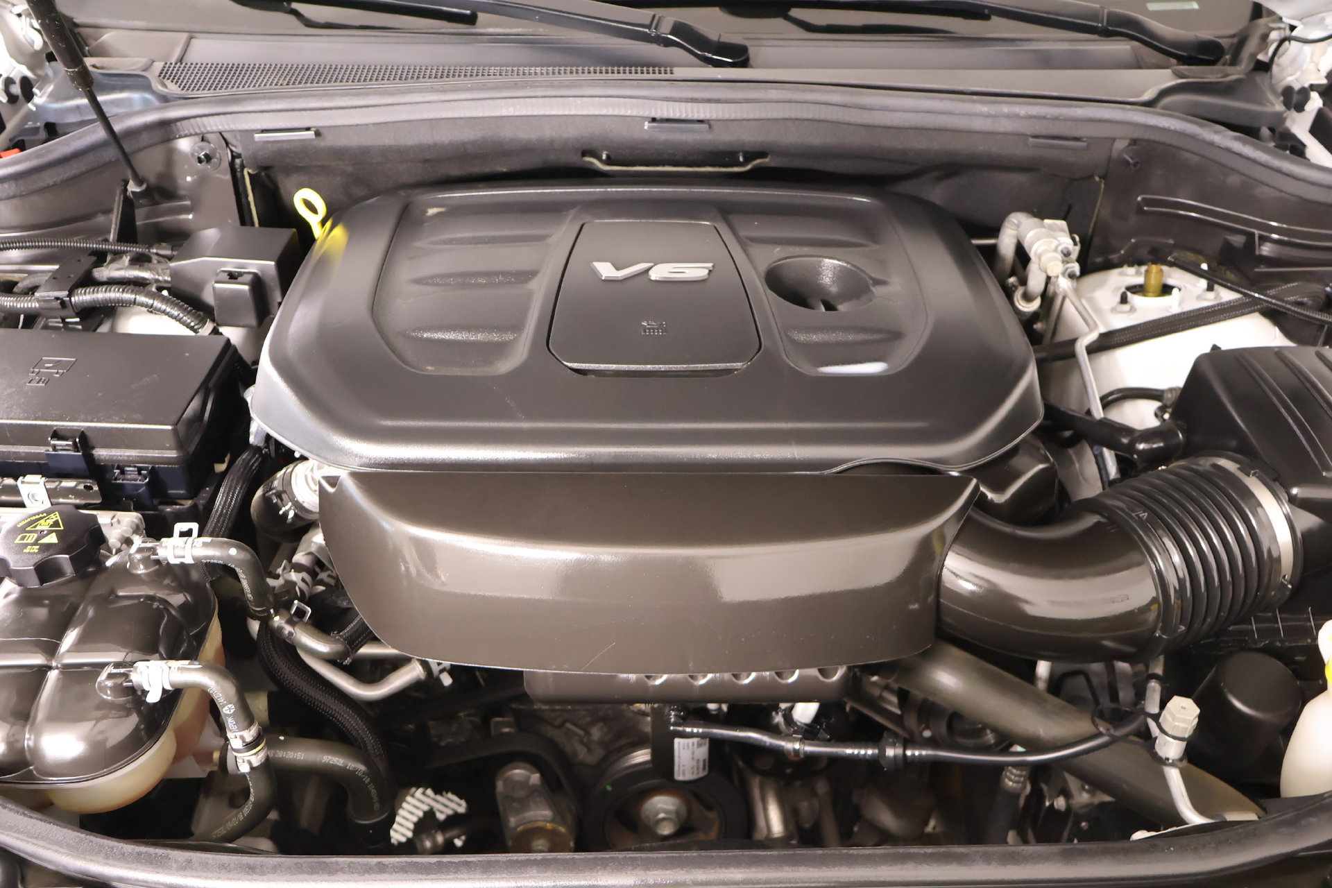 Used 2019 Jeep Grand Cherokee Overland AWD/4WD image 21