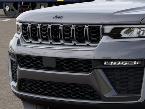 New 2026 Jeep Grand Cherokee Limited w/ Limited Altitude Package AWD/4WD image 43