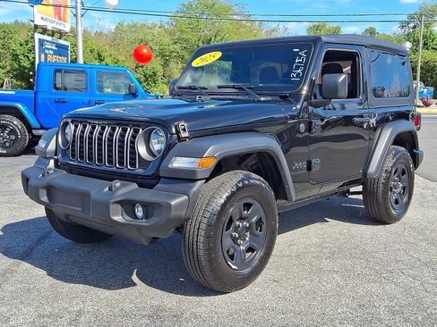 Certified 2025 Jeep Wrangler Sport image 3