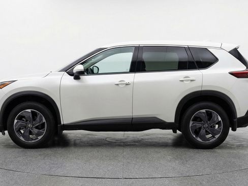 Used 2025 Nissan Rogue SV image 5