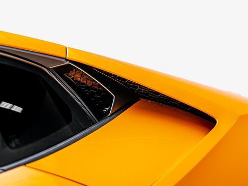 Used 2023 Lamborghini Huracan EVO RWD image 27
