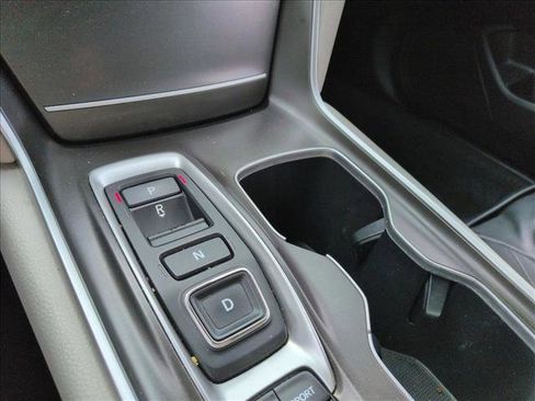 Used 2022 Honda Accord Hybrid image 12