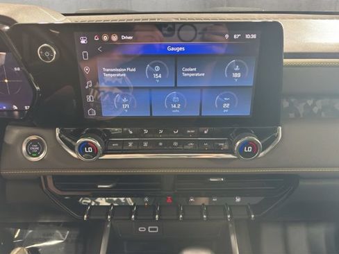 Used 2024 Chevrolet Colorado ZR2 w/ Technology Package AWD/4WD image 4