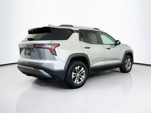 Used 2025 Chevrolet Equinox LT w/ Convenience Package II image 9