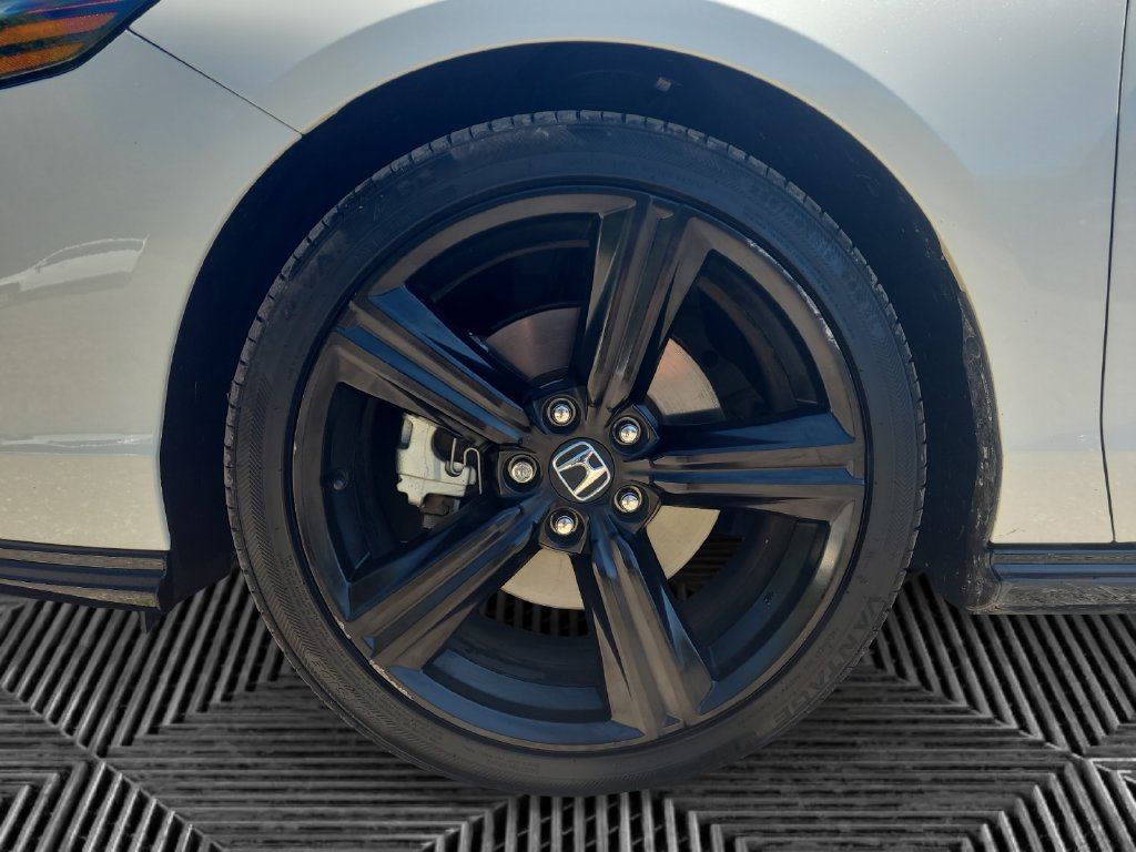 Used 2023 Honda Accord Sport image 14