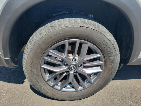 Used 2024 Nissan Rogue S AWD/4WD image 5