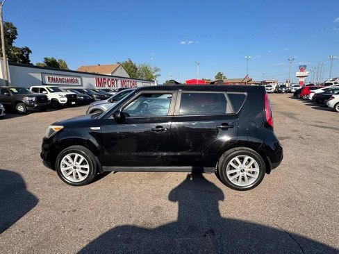 Used 2018 Kia Soul + FWD image 5