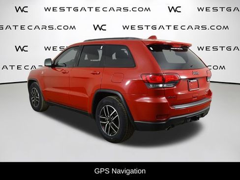 Used 2021 Jeep Grand Cherokee Trailhawk image 2