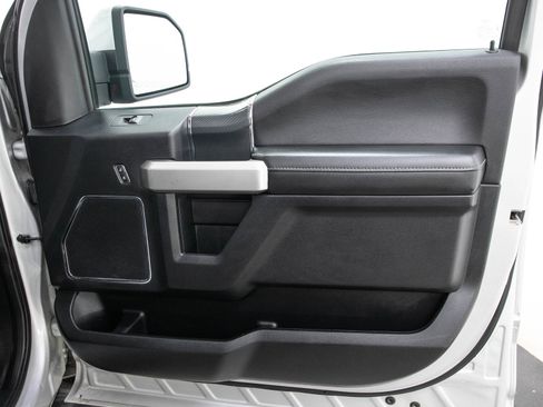 Used 2019 Ford F150 Lariat w/ Equipment Group 502A Luxury AWD/4WD image 12
