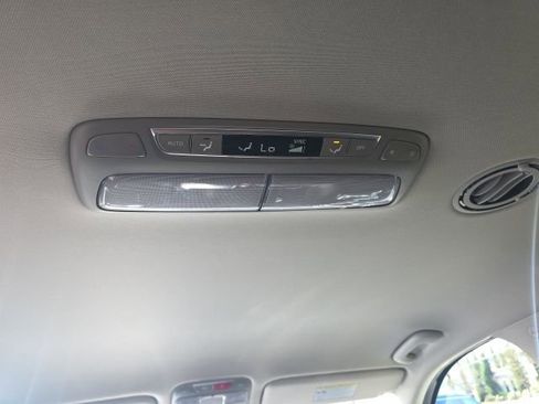 Used 2024 Kia Telluride LX image 31