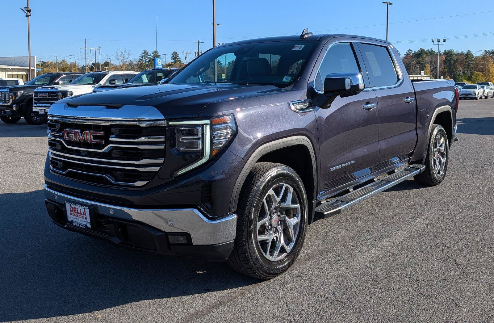 Used 2024 GMC Sierra 1500 SLT w/ SLT Premium Plus Package AWD/4WD image 3