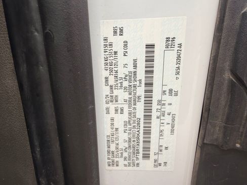 Used 2024 Ford Transit 250 148 High Roof RWD image 7
