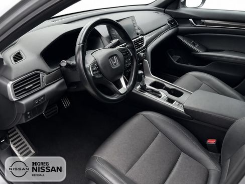 Used 2019 Honda Accord Sport image 7
