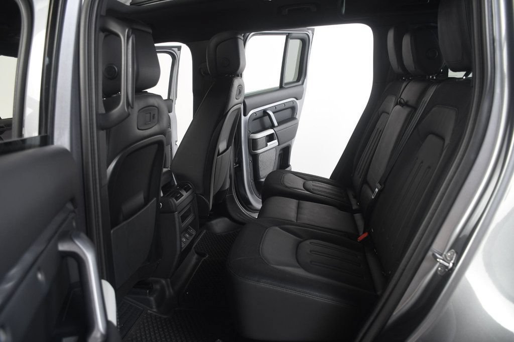 Used 2022 Land Rover Defender 110 X-Dynamic HSE AWD/4WD image 34