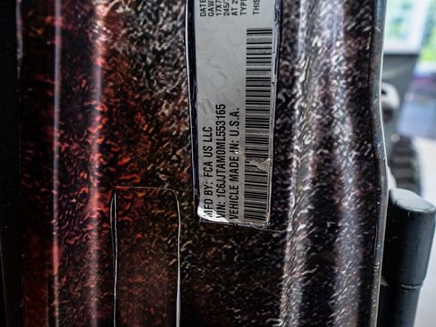 Used 2021 Jeep Gladiator Sport image 57