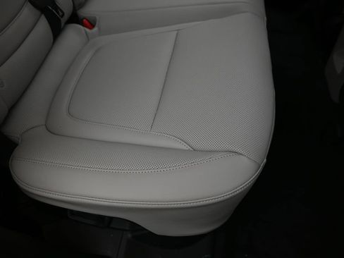 Certified 2025 Hyundai Tucson Limited AWD/4WD image 16