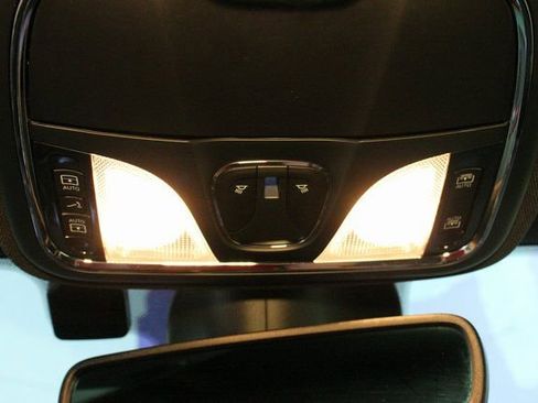 Used 2020 Jeep Cherokee High Altitude image 28