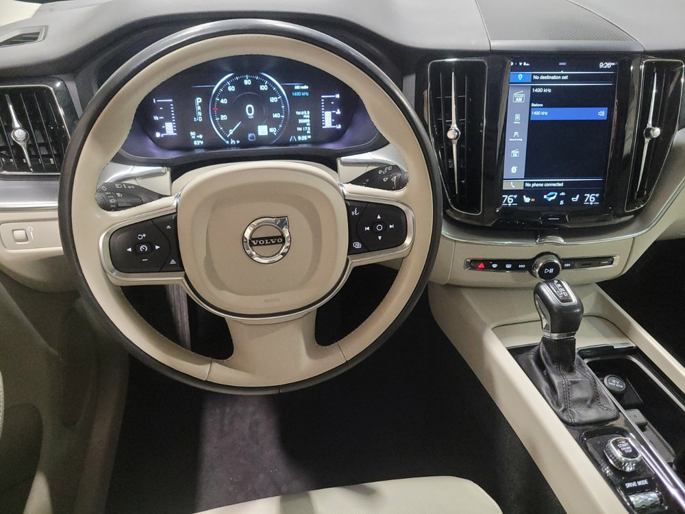 Used 2019 Volvo XC60 T5 Momentum w/ Premium Package AWD/4WD image 22