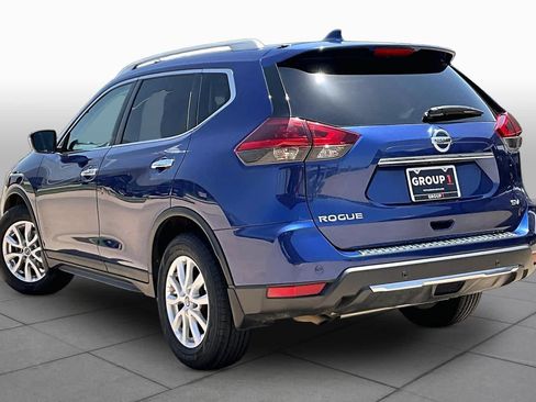 Used 2019 Nissan Rogue SV FWD image 11