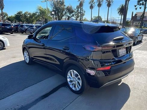 Used 2023 Chevrolet Bolt EUV LT w/ Comfort Package image 5
