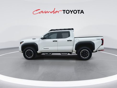 Certified 2024 Toyota Tacoma TRD Off-Road w/ TRD Off Road Upgrade Package AWD/4WD image 5