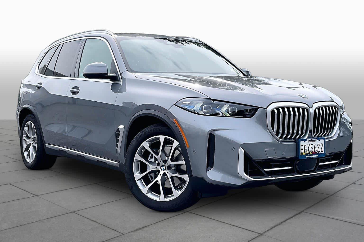Used 2026 BMW X5 xDrive40i AWD/4WD image 2