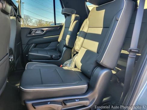 New 2026 GMC Yukon Elevation image 12