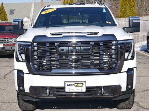 Used 2024 GMC Sierra 2500 Denali Ultimate w/ Snow Plow Prep/Camper Package image 2