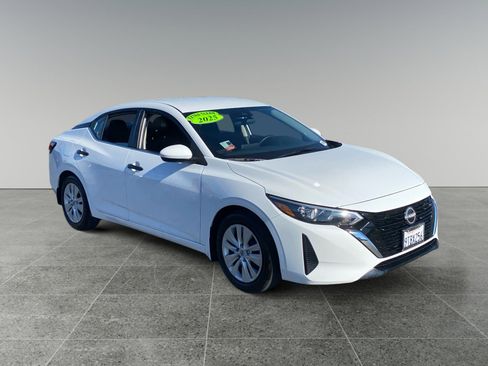 Used 2025 Nissan Sentra S image 7