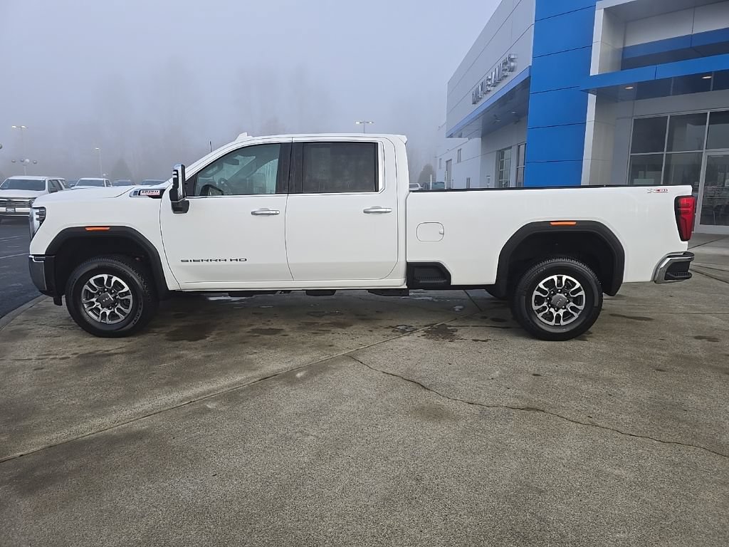 Used 2025 GMC Sierra 3500 SLT w/ X31 Off-Road Package AWD/4WD image 2
