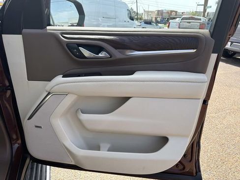 Used 2022 GMC Yukon XL Denali w/ Max Trailering Package AWD/4WD image 18
