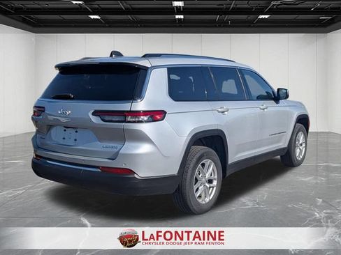 Used 2023 Jeep Grand Cherokee L Laredo w/ Luxury Tech Group I AWD/4WD image 5