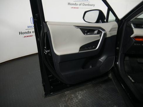 Used 2019 Toyota RAV4 Adventure w/ Cold Weather Package image 15