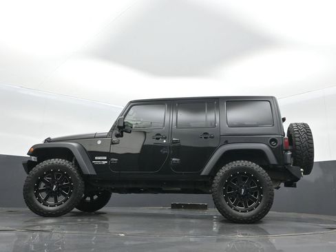 Used 2018 Jeep Wrangler Unlimited Sport S image 27