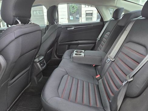 Used 2015 Ford Fusion SE w/ Equipment Group 201A FWD image 12