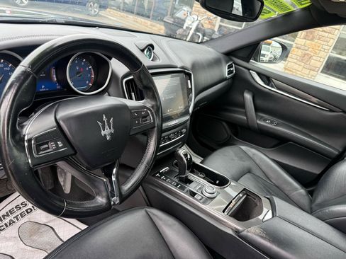 Used 2018 Maserati Ghibli S Q4 AWD/4WD image 11