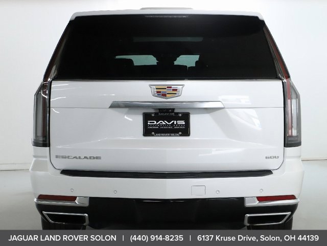 Used 2025 Cadillac Escalade Premium Luxury AWD/4WD image 7