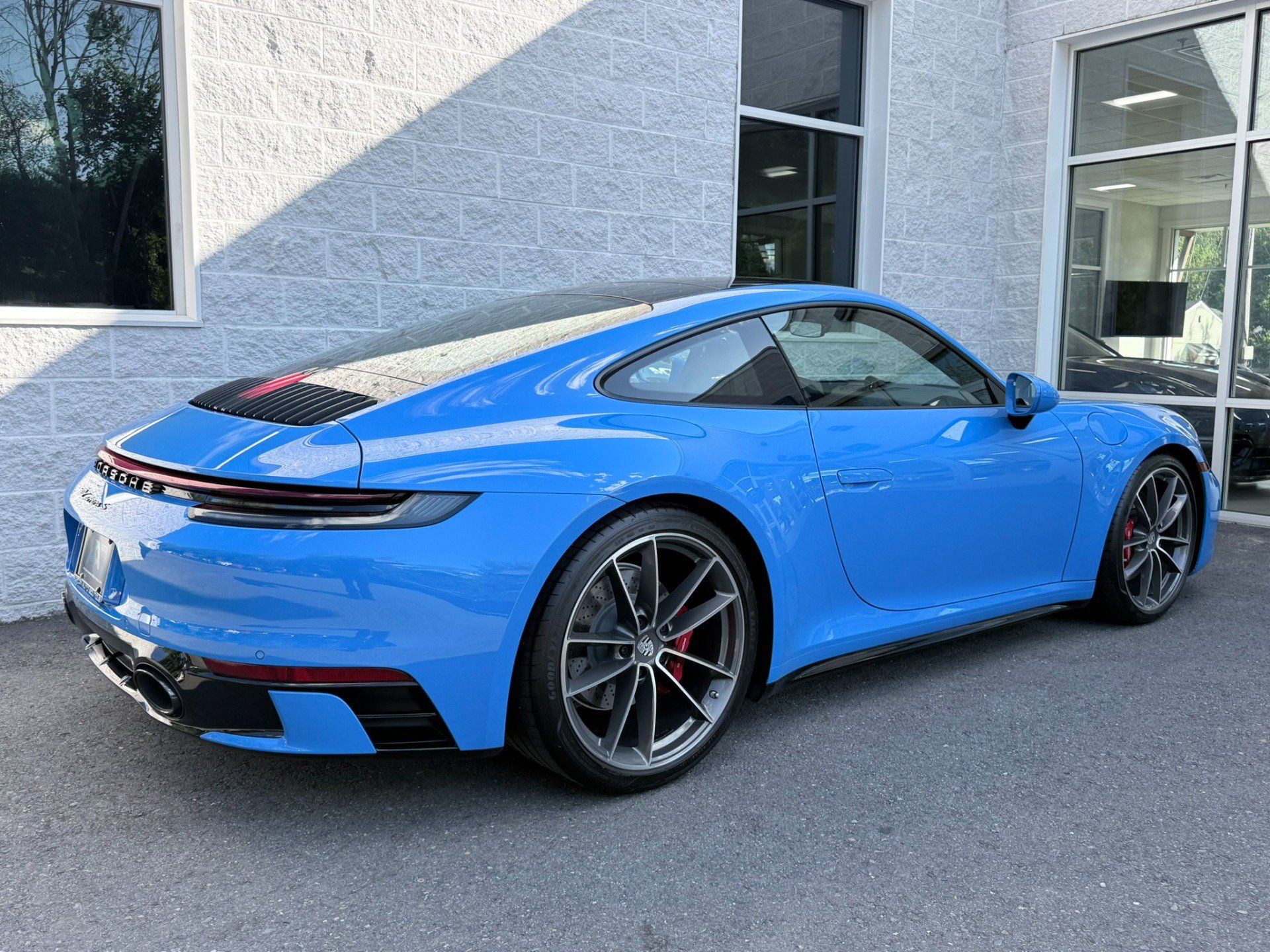 Used 2024 Porsche 911 Carrera S RWD image 33