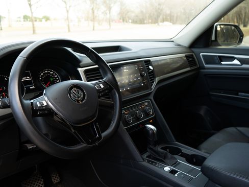 Used 2020 Volkswagen Atlas SE image 16