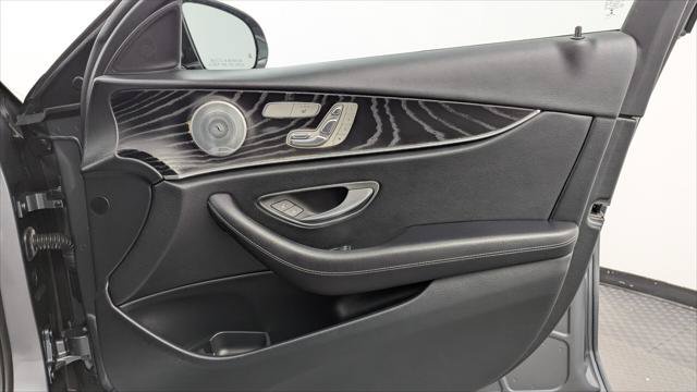 Used 2018 Mercedes-Benz E 400 4MATIC Sedan image 23
