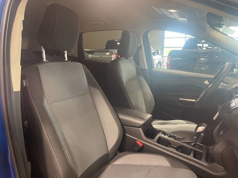 Used 2018 Ford Escape SE image 25