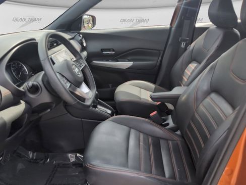 Used 2020 Nissan Kicks SR w/ SR Premium Package FWD image 12
