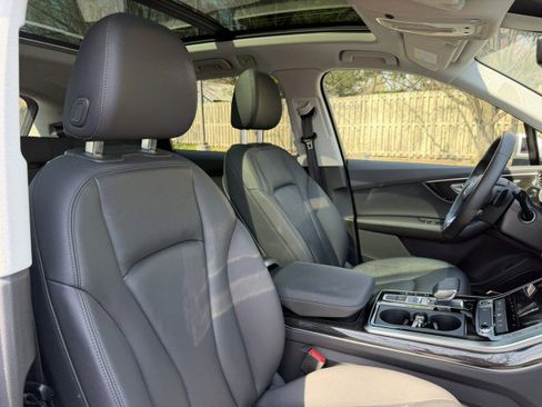 Used 2022 Audi Q7 Premium Plus w/ Premium Plus Package image 30