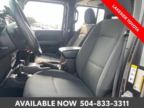 Used 2019 Jeep Wrangler Unlimited Sport S AWD/4WD image 21