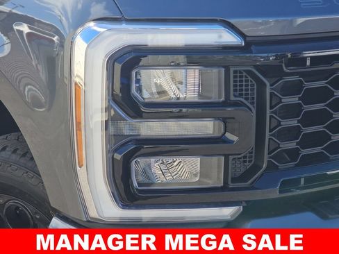 New 2026 Ford F250 Lariat w/ Black Appearance Package AWD/4WD image 34