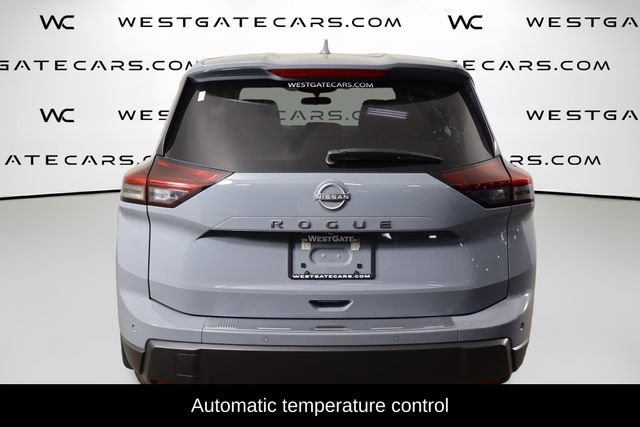 Used 2026 Nissan Rogue SV FWD image 4