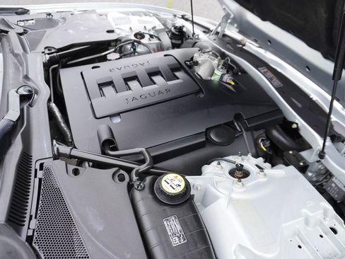 Used 2013 Jaguar XJ L Portfolio AWD/4WD image 36