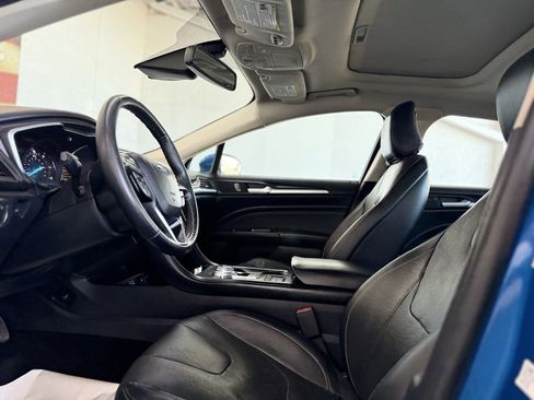 Used 2020 Ford Fusion Titanium image 30