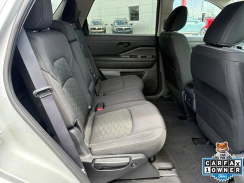 Used 2024 Nissan Pathfinder SV FWD image 22